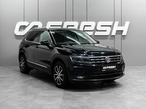 Внедорожник Volkswagen Tiguan 2018 года, 2599000 рублей, Тюмень