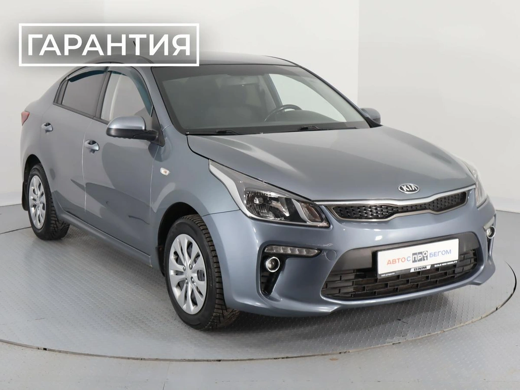 Седан Kia Rio 2019 года, 1330000 рублей, Брянск