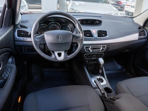 Седан Renault Fluence 2010 года, 770000 рублей, Волгоград