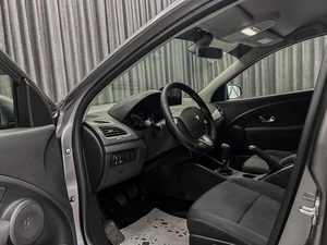Седан Renault Fluence 2011 года, 559000 рублей, Красноярск