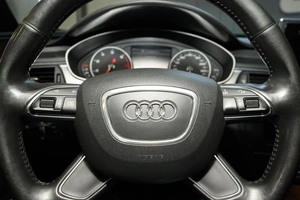 Седан Audi A6 2013 года, 1999000 рублей, Ульяновск
