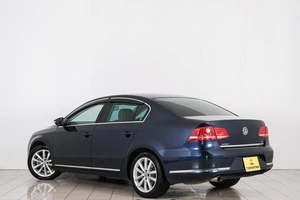 Седан Volkswagen Passat 2013 года, 1449000 рублей, Красноярск