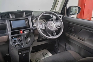Минивэн Toyota Roomy 2021 года, 969000 рублей, Томск