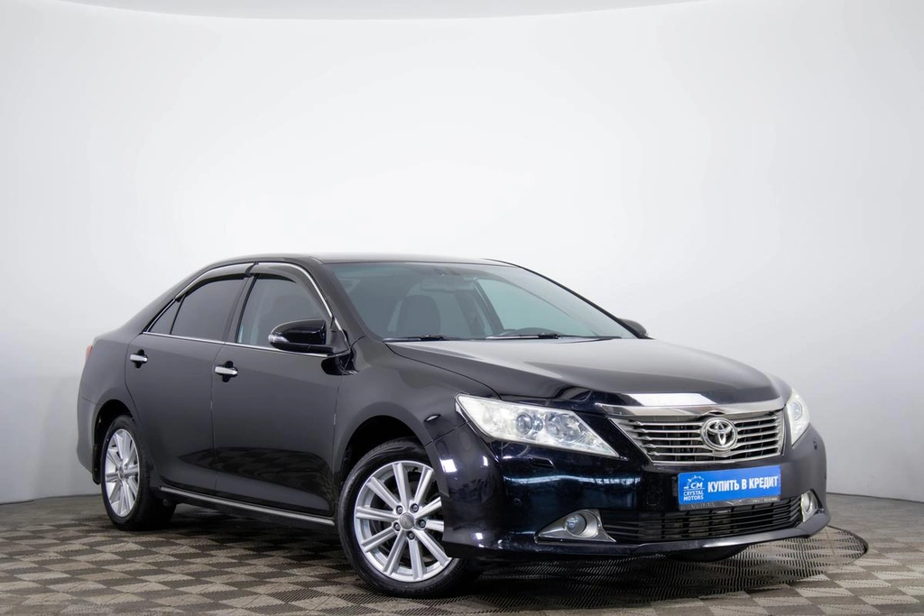 Седан Toyota Camry 2013 года, 1819000 рублей, Пермь