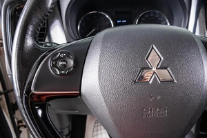Внедорожник Mitsubishi Outlander 2017 года, 1859000 рублей, Пермь