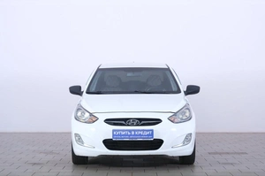 Седан Hyundai Solaris 2014 года, 819000 рублей, Омск