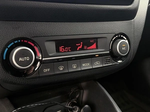 Хетчбэк Kia Rio 2015 года, 890000 рублей, Орёл