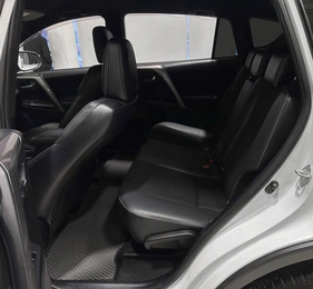 Внедорожник Toyota RAV4 2016 года, 2690000 рублей, Красноярск