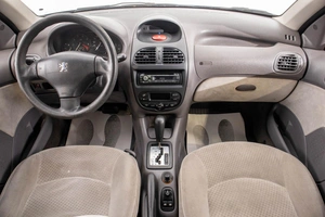 Хетчбэк Peugeot 206 2003 года, 389000 рублей, Барнаул