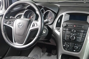 Хетчбэк Opel Astra 2010 года, 649000 рублей, Тюмень