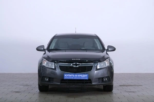 Седан Chevrolet Cruze 2010 года, 639000 рублей, Омск