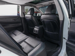 Седан Lexus ES 2015 года, 2399000 рублей, Сургут