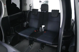 Минивэн Toyota Voxy 2015 года, 1883000 рублей, Солонцы