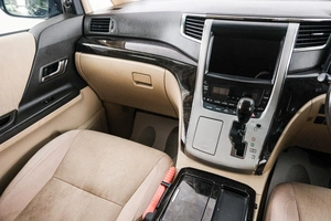 Минивэн Toyota Alphard 2012 года, 2429000 рублей, Красноярск