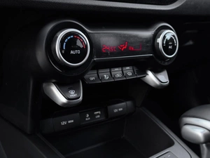 Хетчбэк Kia Rio X-Line 2020 года, 1860000 рублей, Тверь