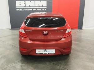 Хэтчбек Hyundai Solaris 2012 года, 790000 рублей, Курск