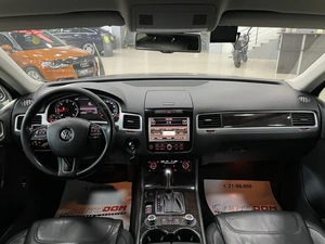 Внедорожник Volkswagen Touareg 2010 года, 1687000 рублей, Солонцы