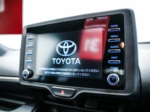 Хетчбэк Toyota Yaris 2021 года, 1150000 рублей, Красноярск