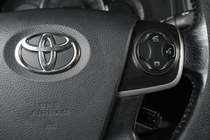 Седан Toyota Camry 2012 года, 1499000 рублей, Тюмень