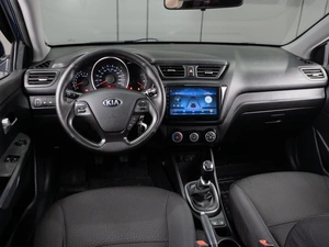 Седан Kia Rio 2015 года, 999000 рублей, Тюмень