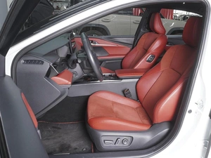 Седан Toyota Camry 2024 года, 3940000 рублей, Ростов-на-Дону