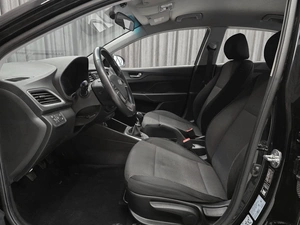 Седан Hyundai Solaris 2017 года, 1079000 рублей, Красноярск