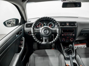 Седан Volkswagen Jetta 2014 года, 895000 рублей, Красноярск