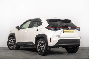 Внедорожник Toyota Yaris Cross 2021 года, 1849000 рублей, Томск