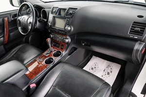 Внедорожник Toyota Highlander 2012 года, 2199000 рублей, Красноярск