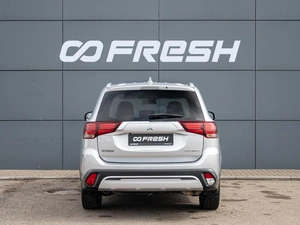 Внедорожник Mitsubishi Outlander 2018 года, 1910000 рублей, Краснодар