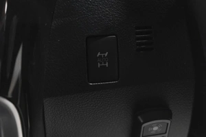 Хетчбэк Toyota Auris 2015 года, 1299000 рублей, Новокузнецк