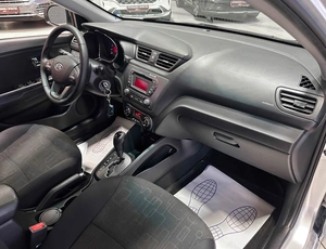 Седан Kia Rio 2011 года, 930000 рублей, Красноярск