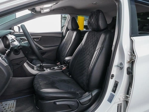 Седан Hyundai Elantra 2013 года, 899000 рублей, Сургут