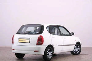 Хетчбэк Toyota Duet 2002 года, 359000 рублей, Омск
