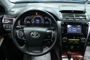 Седан Toyota Camry 2013 года, 1698000 рублей, Солонцы