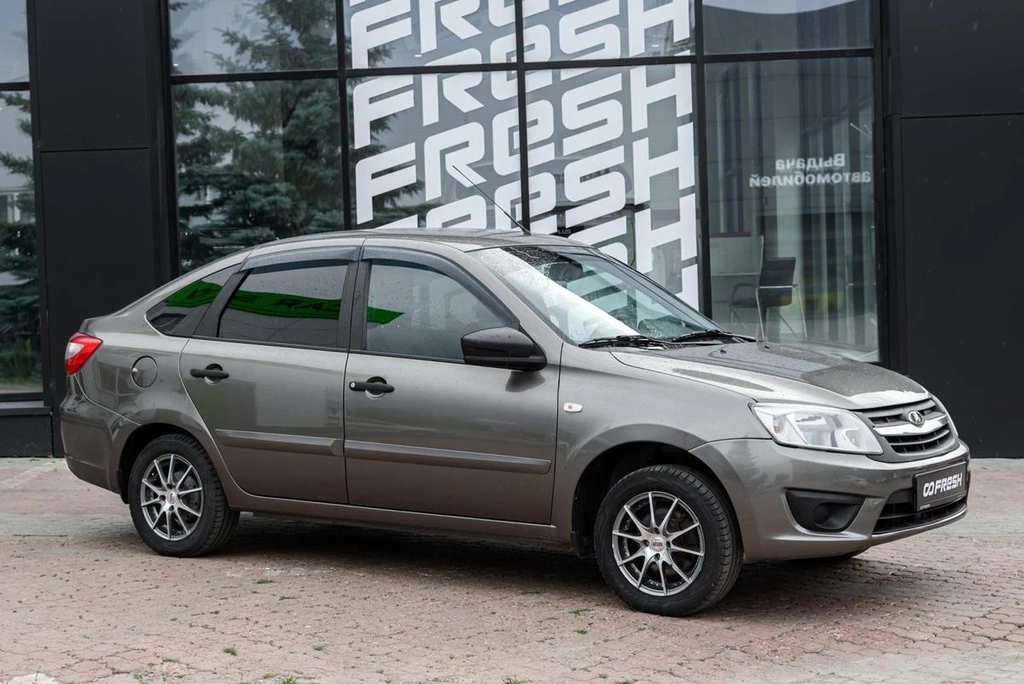 Лифтбек ВАЗ (LADA) Granta 2017 года, 499000 рублей, Ульяновск
