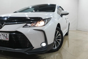 Седан Toyota Corolla 2019 года, 1859000 рублей, Новокузнецк