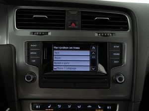 Хетчбэк Volkswagen Golf 2013 года, 1298999 рублей, Москва