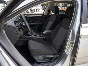 Седан Volkswagen Jetta 2020 года, 1610000 рублей, Большой Сочи