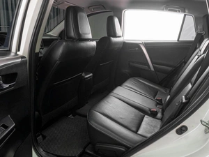 Внедорожник Toyota RAV4 2018 года, 2419000 рублей, Тюмень