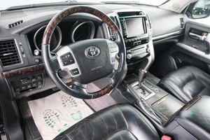 Внедорожник Toyota Land Cruiser 2013 года, 4699000 рублей, Красноярск