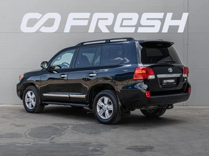 Внедорожник Toyota Land Cruiser 2012 года, 3545000 рублей, Краснодар