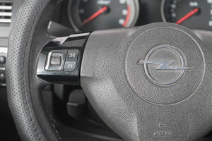Седан Opel Astra 2008 года, 479000 рублей, Кемерово