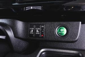 Минивэн Honda Stepwgn Spada 2017 года, 2119000 рублей, Пермь