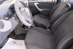 Седан Renault Logan 2011 года, 689000 рублей, Омск