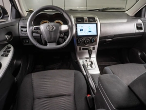 Седан Toyota Corolla 2011 года, 1169000 рублей, Тюмень