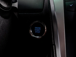 Седан Toyota Camry 2016 года, 2199000 рублей, Тюмень