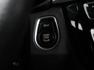 Седан BMW 3 серия 2016 года, 1999000 рублей, Воронеж