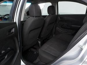 Седан Chevrolet Aveo 2012 года, 610000 рублей, Красный Пахарь