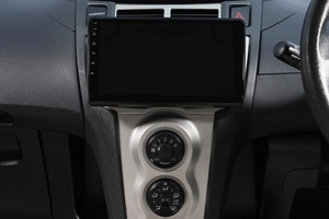 Хетчбэк Toyota Vitz 2009 года, 689000 рублей, Новосибирск